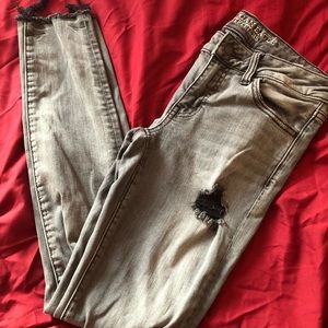 Size 8 Black/Gray Distressed/Ripped/Frayed Jeans